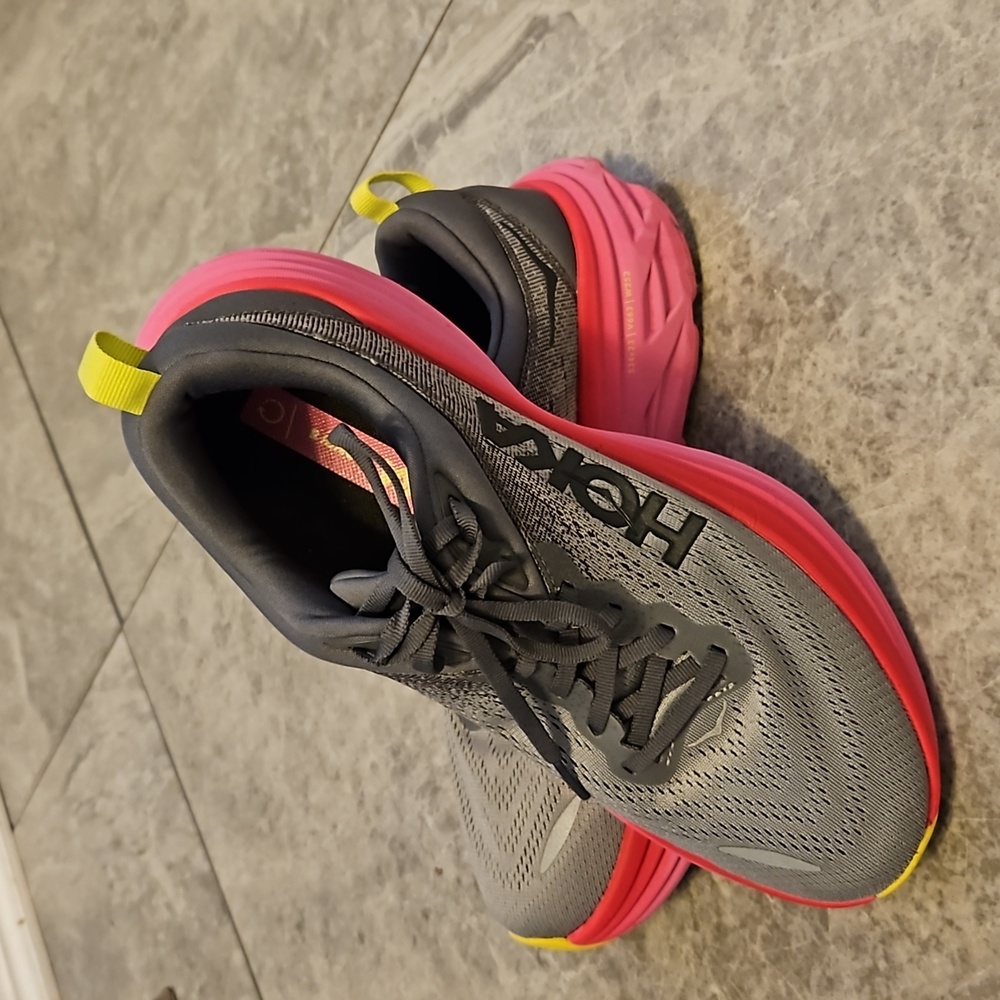 Hoka Bondi 8 women's size 9.5